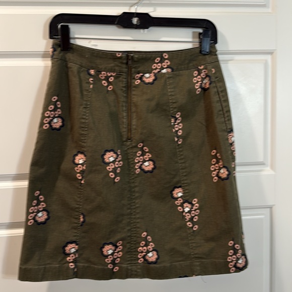 BODEN Helena Green Floral Chino Skirt - Picture 6 of 6